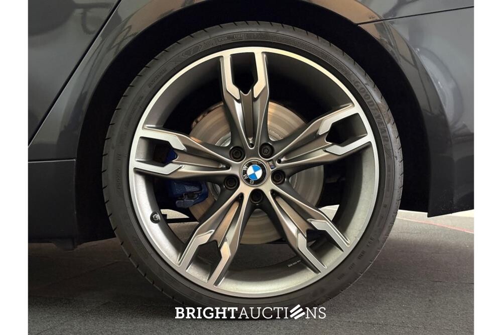 BMW M550d xDrive 5 Serie High Executive 399pk 2019 5-Serie, R-967-HZ