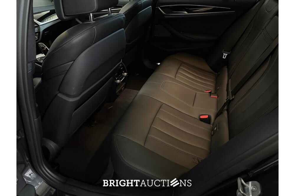 BMW M550d xDrive 5 Serie High Executive 399pk 2019 5-Serie, R-967-HZ