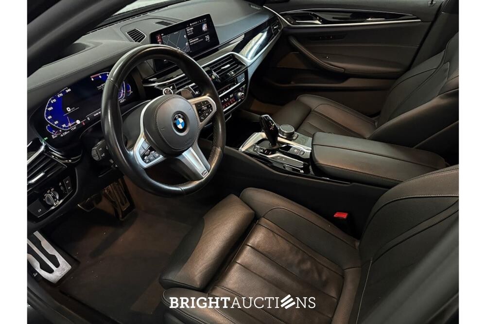 BMW M550d xDrive 5 Serie High Executive 399pk 2019 5-Serie, R-967-HZ