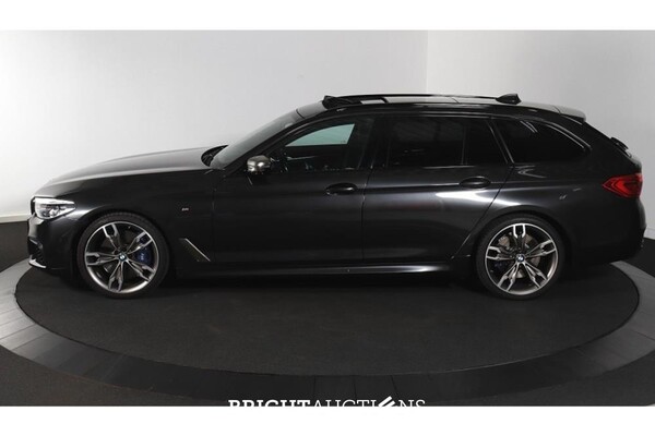 BMW M550d xDrive 5 Serie High Executive 399pk 2019 5-Serie, R-967-HZ