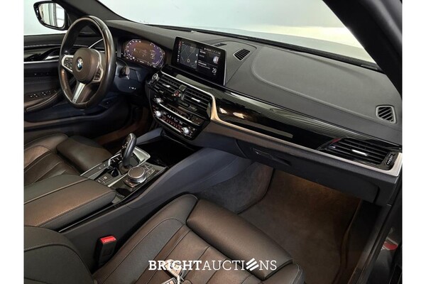 BMW M550d xDrive 5 Serie High Executive 399pk 2019 5-Serie, R-967-HZ