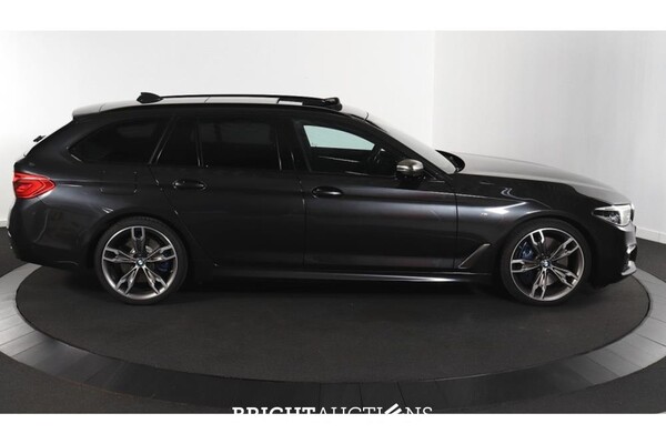 BMW M550d xDrive 5 Serie High Executive 399pk 2019 5-Serie, R-967-HZ