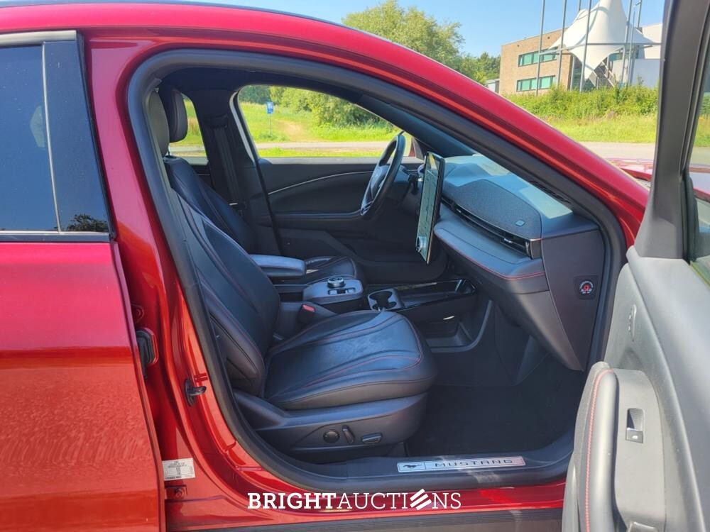 Ford Mustang Mach-E Extended AWD 98 kWh 351pk 2021 (Origineel-NL), N-350-TJ