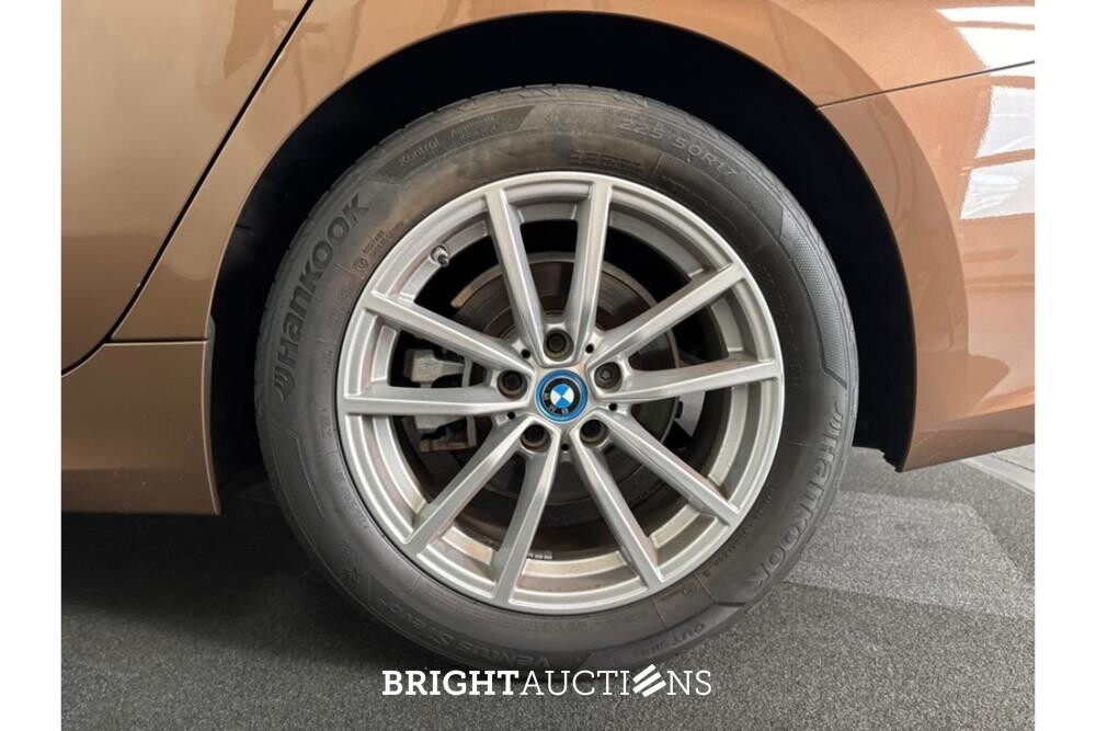 BMW 318d Executive Edition 149pk 2020 (Origineel-NL) 3-Serie, H-646-LJ