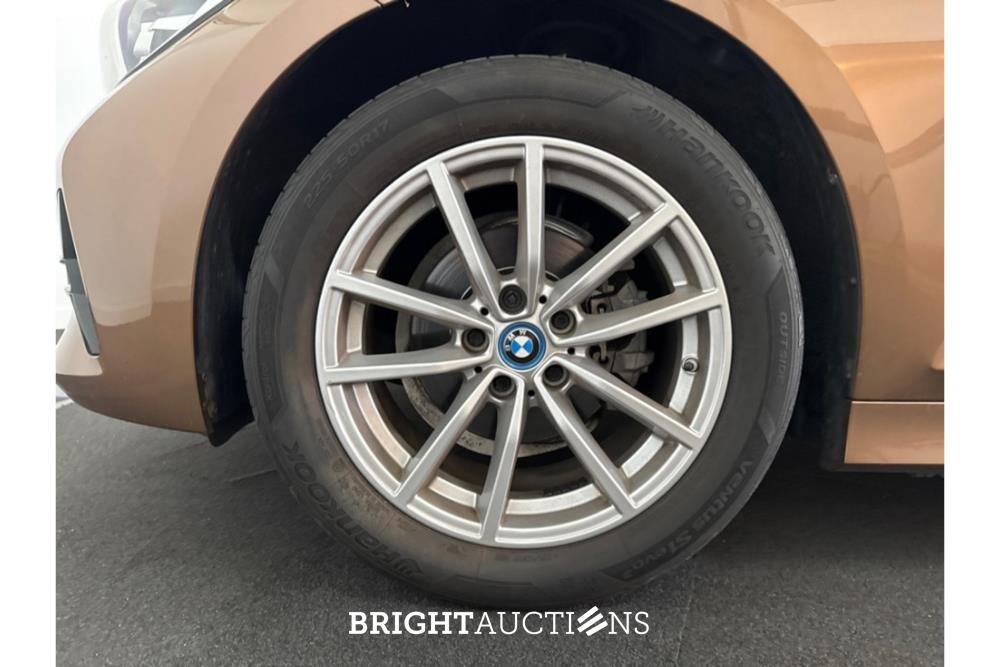 BMW 318d Executive Edition 149pk 2020 (Origineel-NL) 3-Serie, H-646-LJ