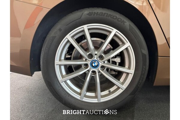 BMW 318d Executive Edition 149pk 2020 (Origineel-NL) 3-Serie, H-646-LJ
