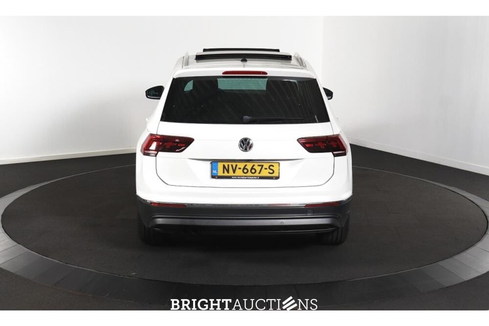 Volkswagen Tiguan ACT Highline 1.4 TSI 149pk 2017 (Origineel-NL), NV-667-S