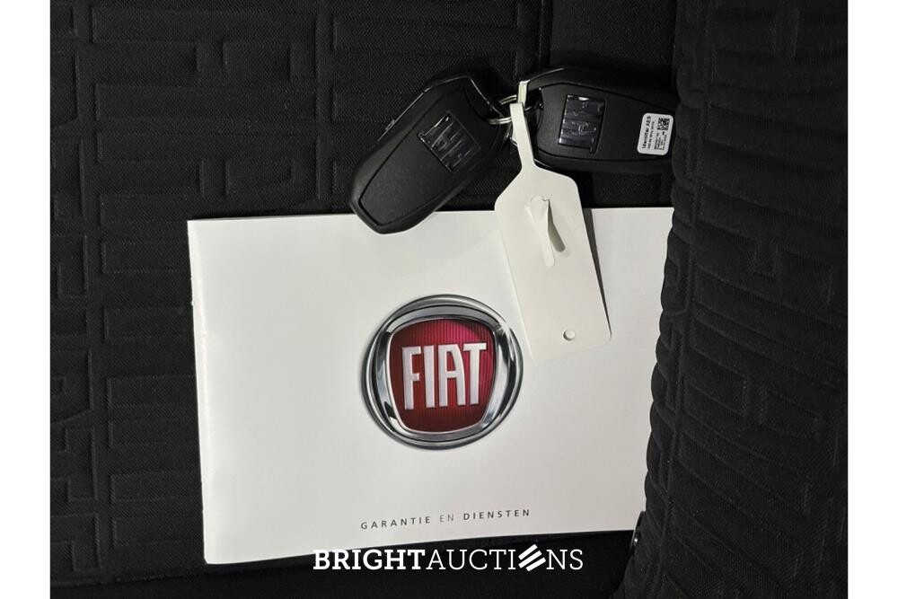 Fiat 600 Hybrid Urban 1.2 100pk 2025 (Origineel-NL), HPS-78-N