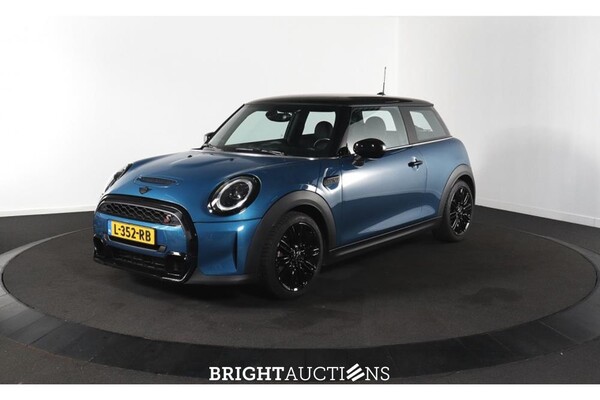 BRIGHT AUCTIONS: Luxury, Premium Daily Driver & Electric Vehicle Auction