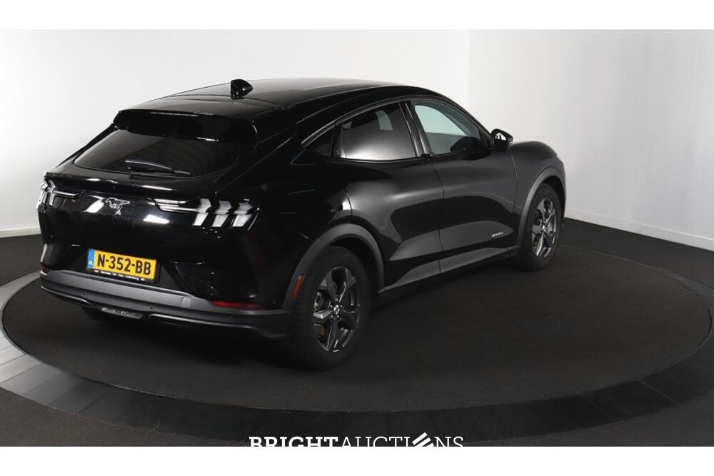 Ford Mustang RWD 75 kWh 2021 (Origineel-NL), N-352-BB