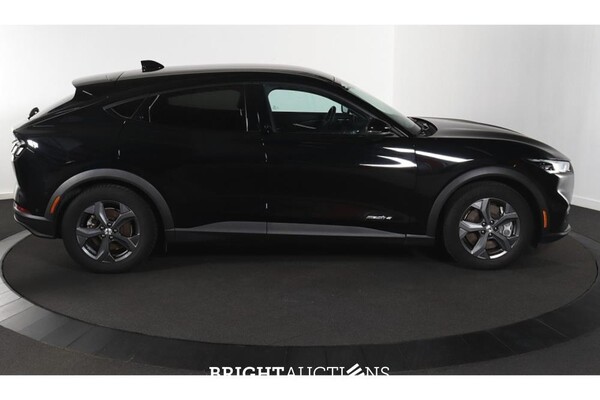 Ford Mustang RWD 75 kWh 2021 (Origineel-NL), N-352-BB