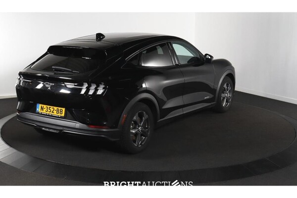 Ford Mustang RWD 75 kWh 2021 (Origineel-NL), N-352-BB