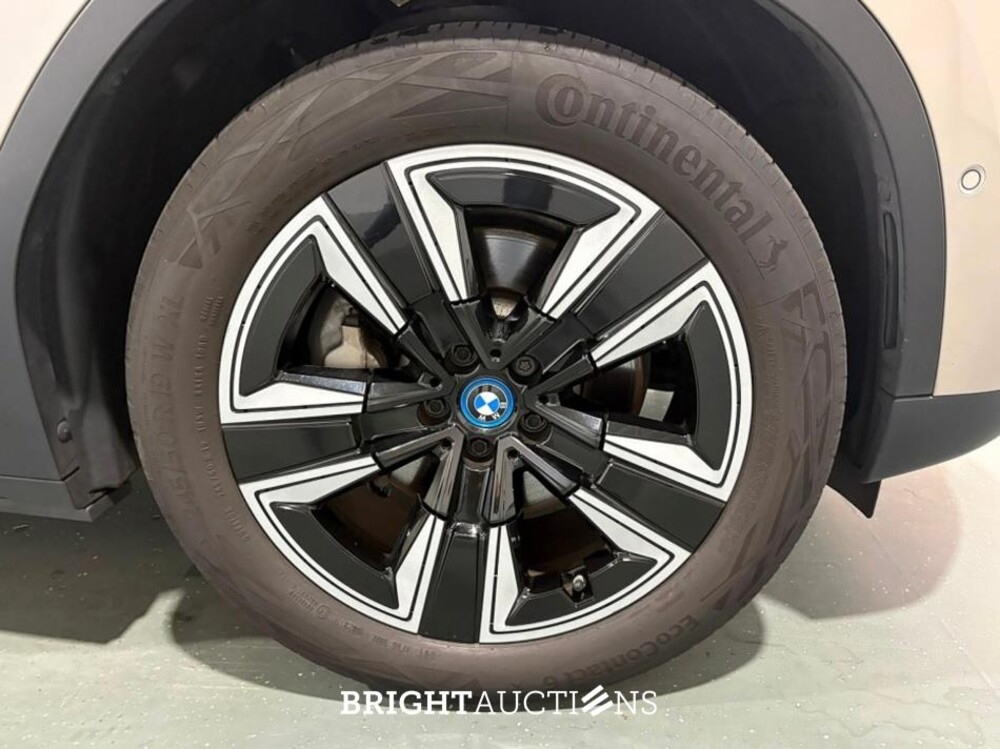 BMW iX3 Executive 80 kWh 286pk 2021 (Origineel-NL), L-550-KG