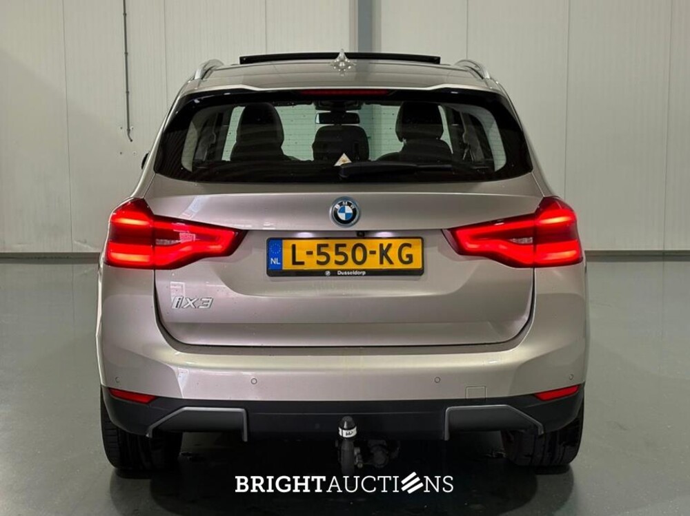 BMW iX3 Executive 80 kWh 286pk 2021 (Origineel-NL), L-550-KG