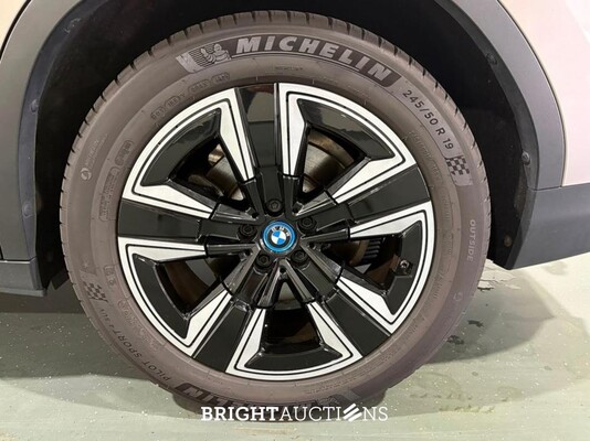 BMW iX3 Executive 80 kWh 286pk 2021 (Origineel-NL), L-550-KG