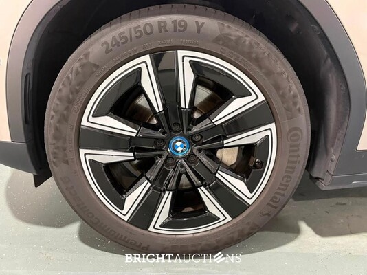 BMW iX3 Executive 80 kWh 286pk 2021 (Origineel-NL), L-550-KG