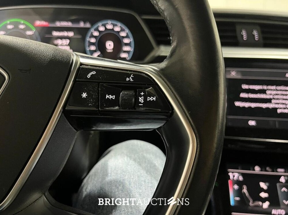 Audi e-tron 55 edition Quattro 95 kWh 408pk 2022 (Origineel-NL), P-016-NL