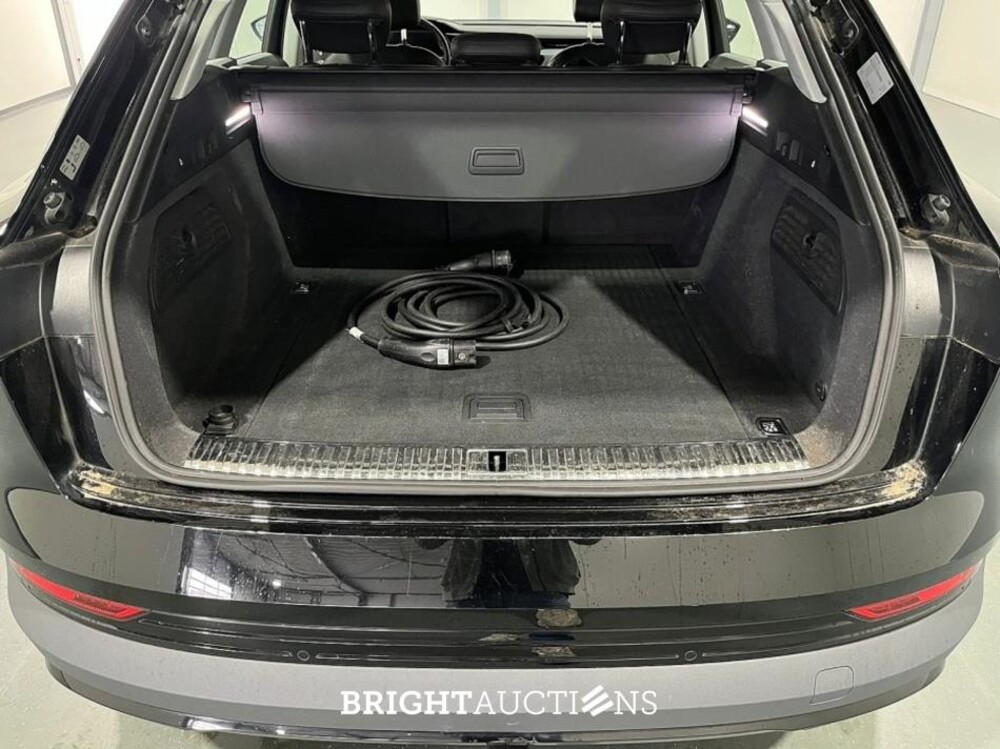 Audi e-tron 55 edition Quattro 95 kWh 408pk 2022 (Origineel-NL), P-016-NL