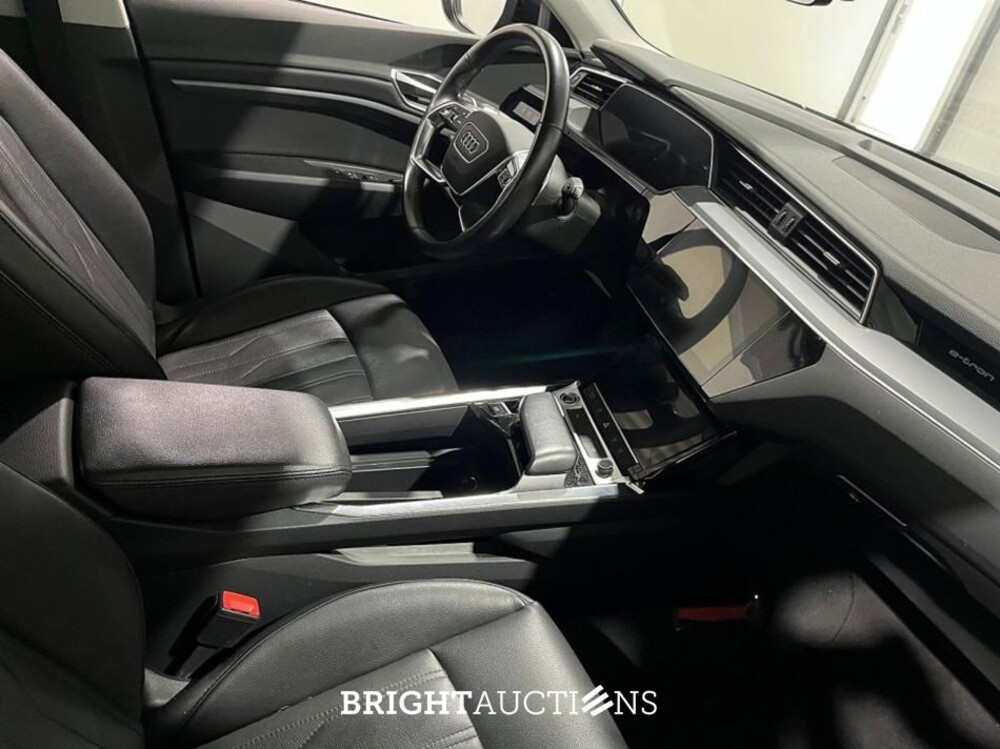Audi e-tron 55 edition Quattro 95 kWh 408pk 2022 (Origineel-NL), P-016-NL
