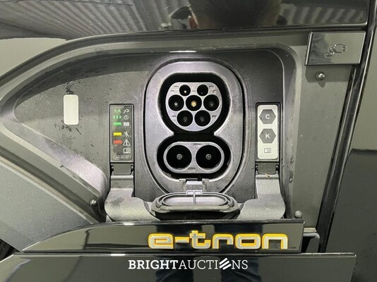 Audi e-tron 55 edition Quattro 95 kWh 408pk 2022 (Origineel-NL), P-016-NL