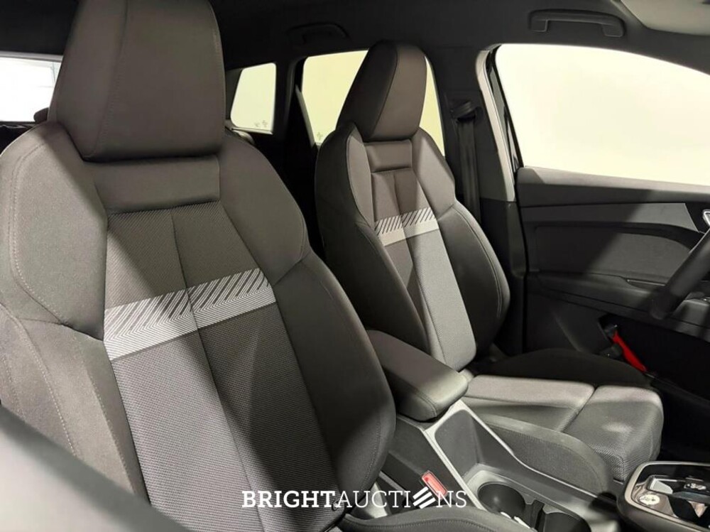 Audi Q4 40 Advanced edition 77 kWh 204pk 2023 (Origineel-NL), T-737-GR