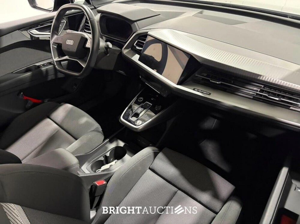 Audi Q4 40 Advanced edition 77 kWh 204pk 2023 (Origineel-NL), T-737-GR