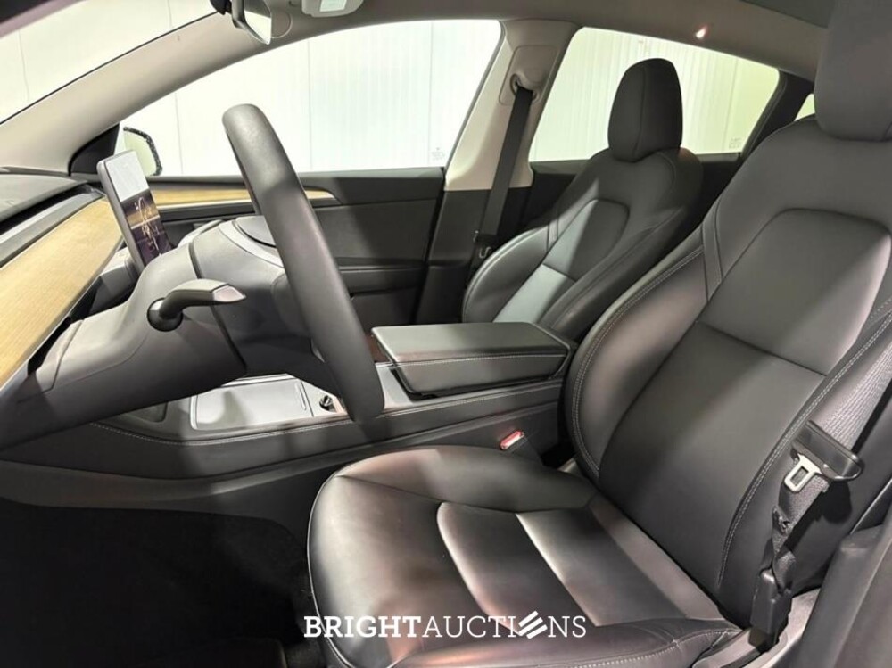 Tesla Model Y RWD 58 kWh 238pk 2023 (Origineel-NL), T-886-GX