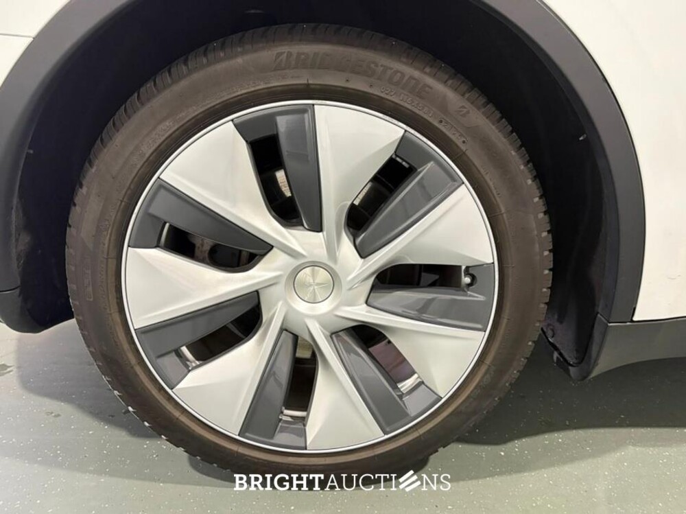 Tesla Model Y RWD 58 kWh 238pk 2023 (Origineel-NL), T-886-GX