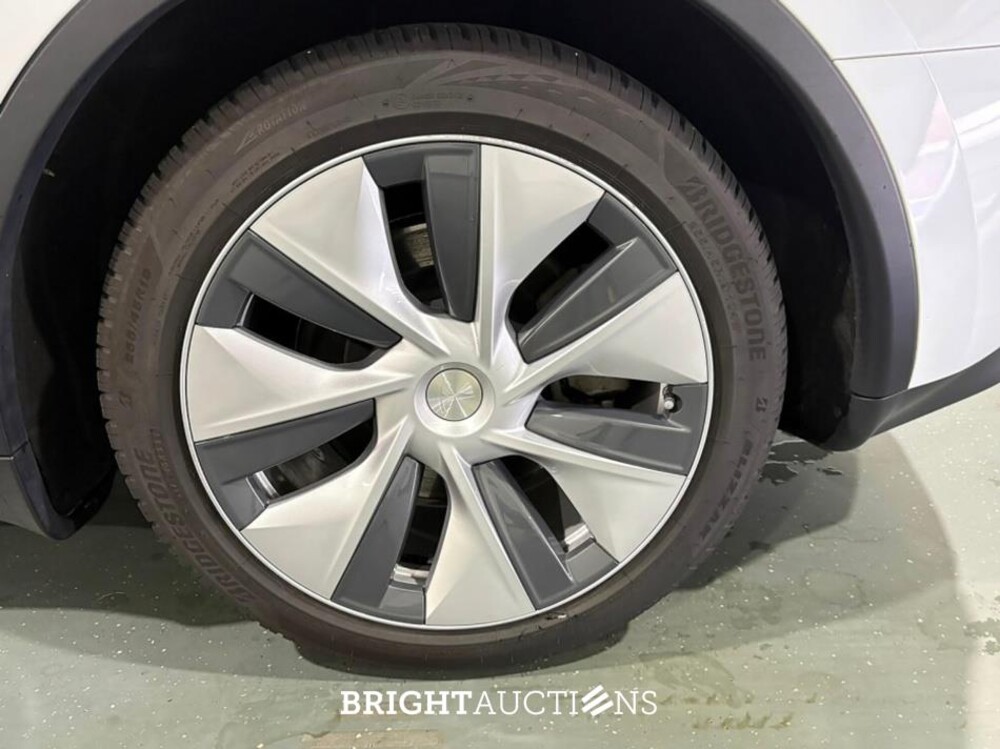 Tesla Model Y RWD 58 kWh 238pk 2023 (Origineel-NL), T-886-GX