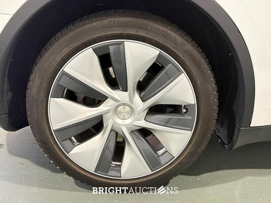 Tesla Model Y RWD 58 kWh 238pk 2023 (Origineel-NL), T-886-GX