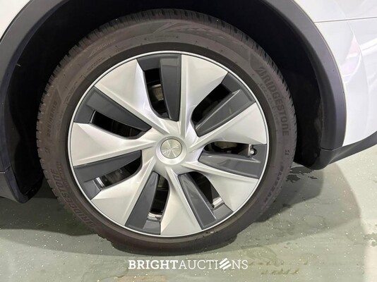 Tesla Model Y RWD 58 kWh 238pk 2023 (Origineel-NL), T-886-GX
