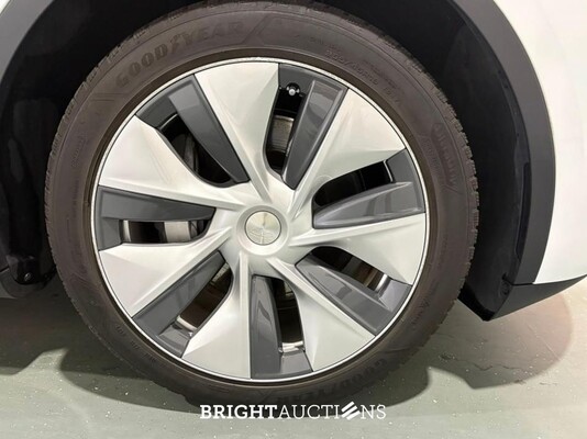 Tesla Model Y RWD 58 kWh 238pk 2023 (Origineel-NL), T-886-GX