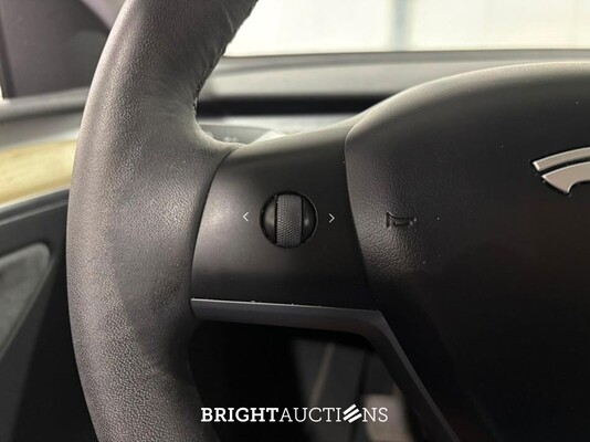 Tesla Model Y RWD 58 kWh 238pk 2023 (Origineel-NL), S-987-PT