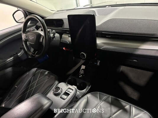 Ford Mustang Mach-E Extended RWD 98 kWh 286pk 2021 (Origineel-NL), L-965-HN