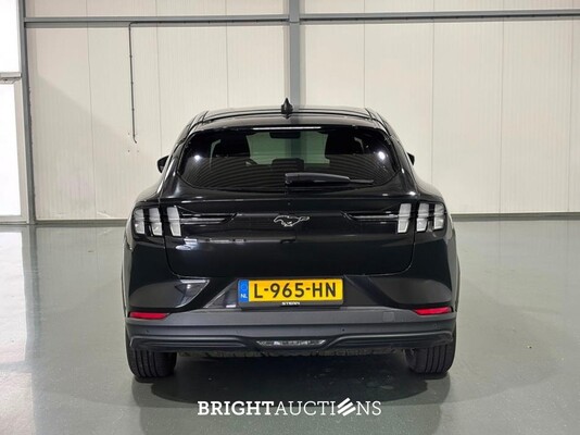 Ford Mustang Mach-E Extended RWD 98 kWh 286pk 2021 (Origineel-NL), L-965-HN