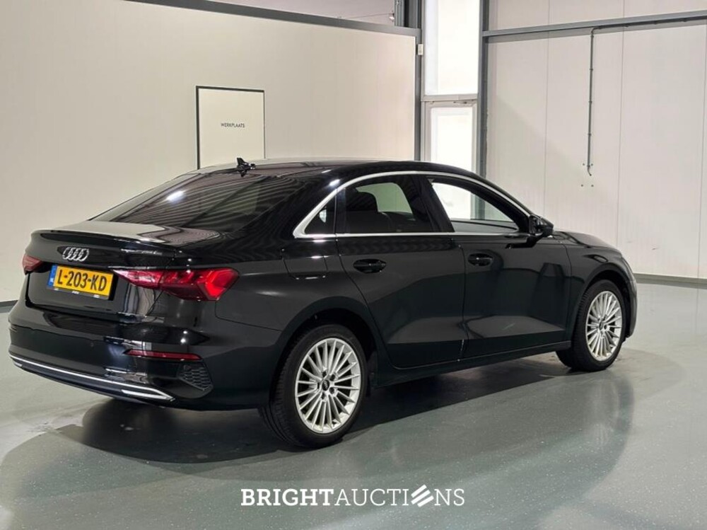 Audi A3 Limousine 30 Business edition TFSI 110pk 2021 (Origineel-NL), L-203-KD