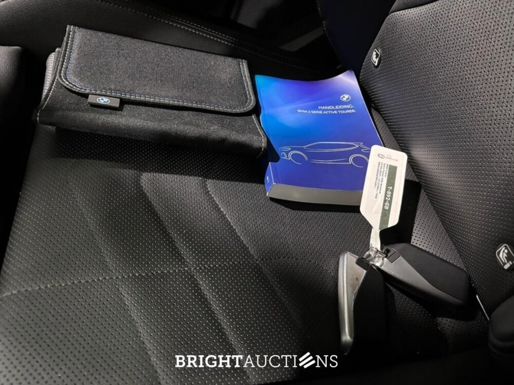 BMW 218i Active Tourer 136pk 2023 (Origineel-NL) 2-Serie, T-892-GB
