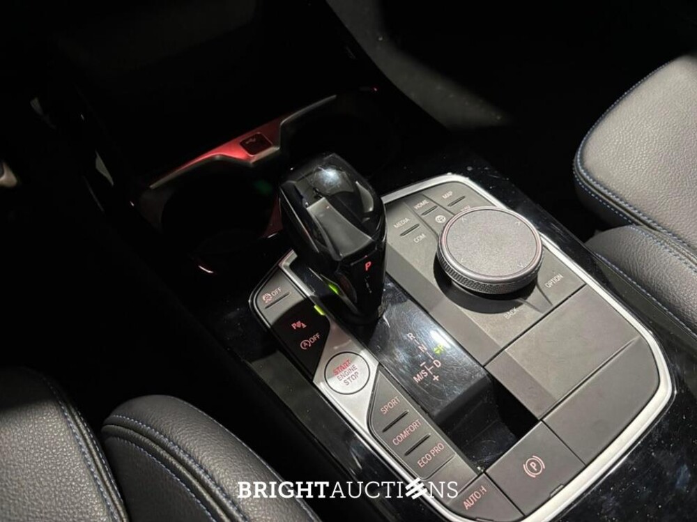BMW 118i 1-serie Business Edition Plus M-pakket 136pk 2021 (Origineel-NL) 1-Serie, L-176-BB