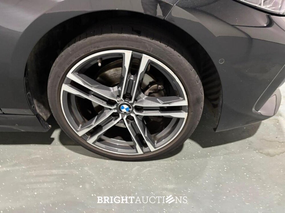 BMW 118i 1-serie Business Edition Plus M-pakket 136pk 2021 (Origineel-NL) 1-Serie, L-176-BB