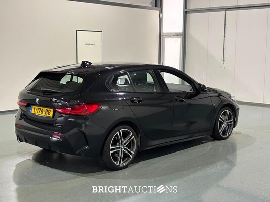 BMW 118i 1-serie Business Edition Plus M-pakket 136pk 2021 (Origineel-NL) 1-Serie, L-176-BB