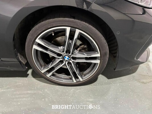 BMW 118i 1-serie Business Edition Plus M-pakket 136pk 2021 (Origineel-NL) 1-Serie, L-176-BB