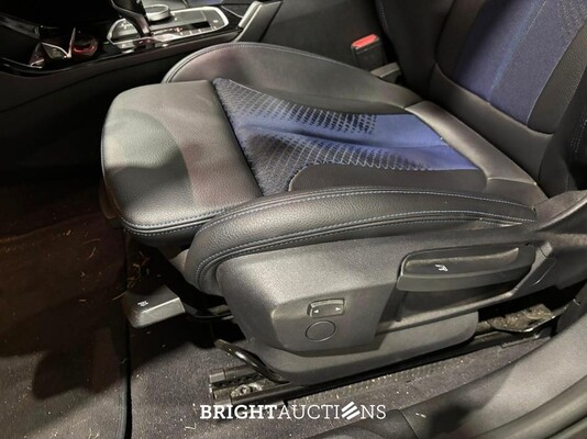 BMW 118i 1-serie Business Edition Plus M-pakket 136pk 2021 (Origineel-NL) 1-Serie, L-176-BB