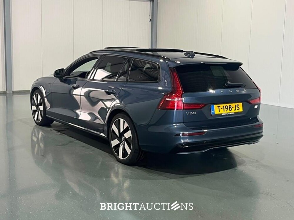 Volvo V60 T6 Plug-in Hybrid Plus Dark 2.0 AWD 398pk 2023 (Origineel-NL), T-198-JS