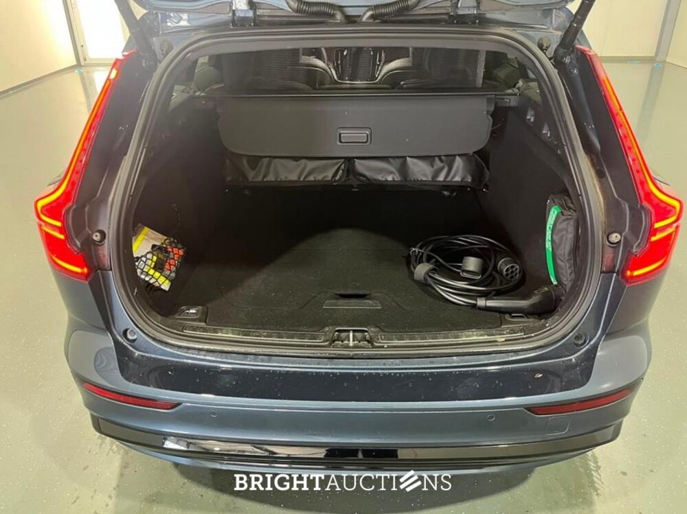 Volvo V60 T6 Plug-in Hybrid Plus Dark 2.0 AWD 398pk 2023 (Origineel-NL), T-198-JS