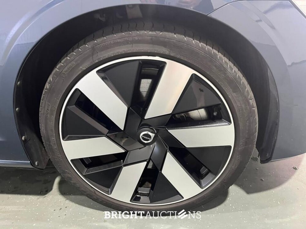 Volvo V60 T6 Plug-in Hybrid Plus Dark 2.0 AWD 398pk 2023 (Origineel-NL), T-198-JS