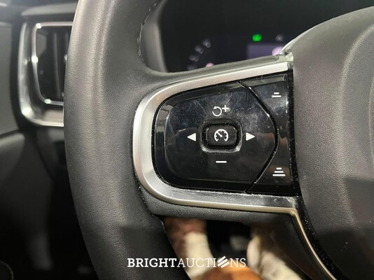 Volvo V60 T6 Plug-in Hybrid Plus Dark 2.0 AWD 398pk 2023 (Origineel-NL), T-198-JS