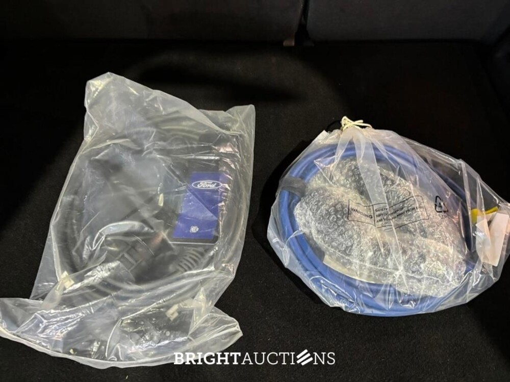 Ford Kuga PHEV ST-Line X Winter 2.5 302pk 2025, KPX-30-P