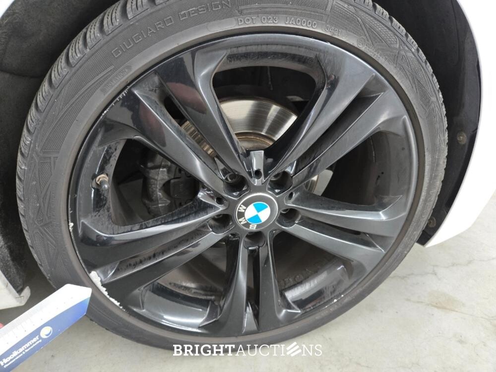 BMW 316i 3-serie Touring M Sport Edition High Executive 136pk 2015 3-Serie, J-252-DJ