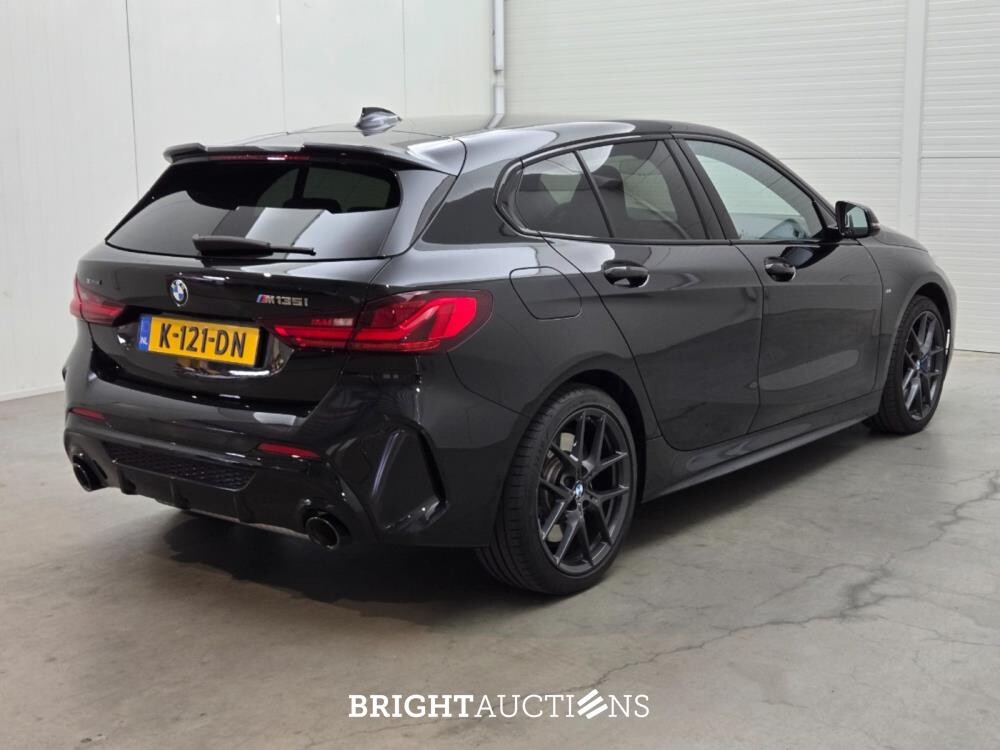 BMW M135i xDrive 1-serie High Executive 306pk 2020 1-Serie, K-121-DN
