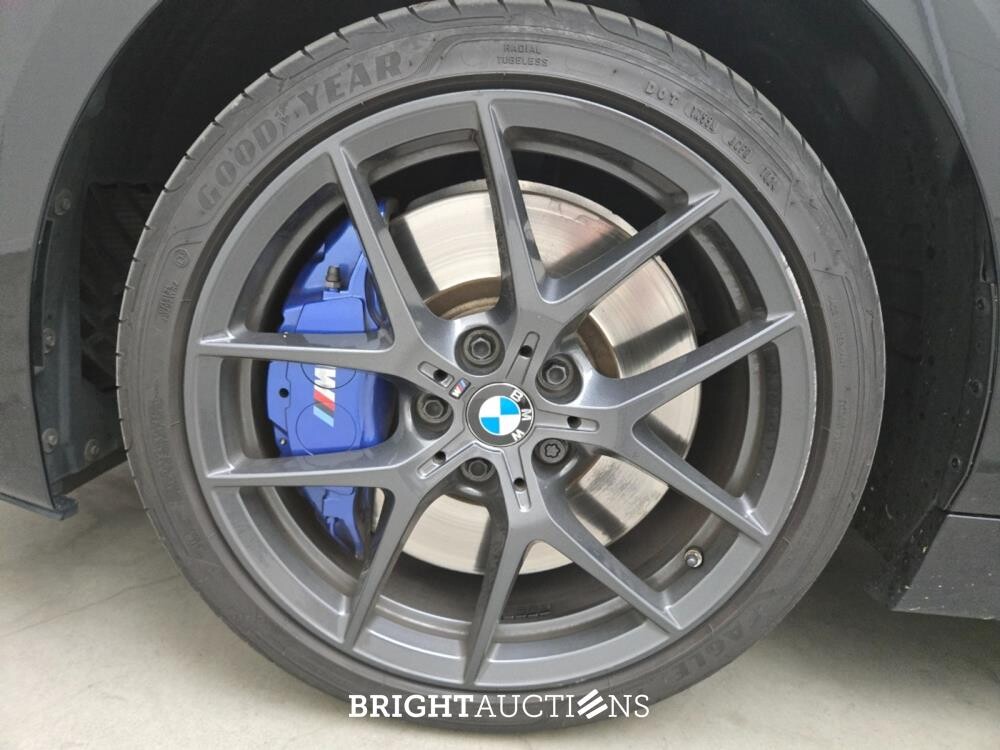BMW M135i xDrive 1-serie High Executive 306pk 2020 1-Serie, K-121-DN